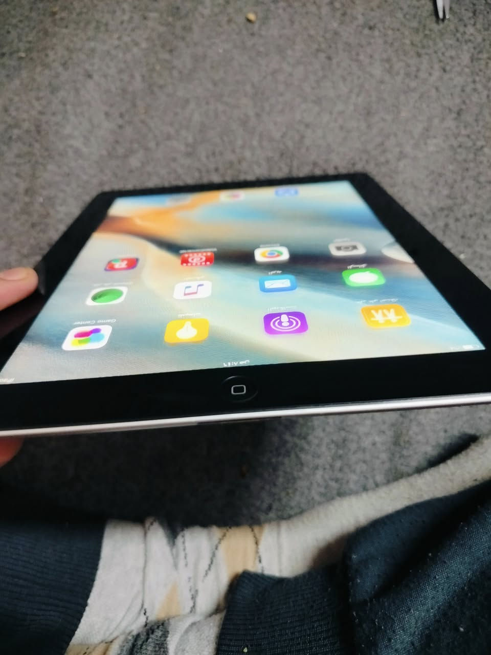 ايباد للبيع ذاكرتها 64 مثل ما موضح بالصورها جديد يجي وياها كيبل مال شحن مالتو حط سعرك بما يرضي الله وبلعافيه عليك ودخل خاص


**إذا كنت صاحب هذا الإعلان وتريد حذفه لأي سبب، رجاءا أرسل رسالة إلى الدعم الفني**