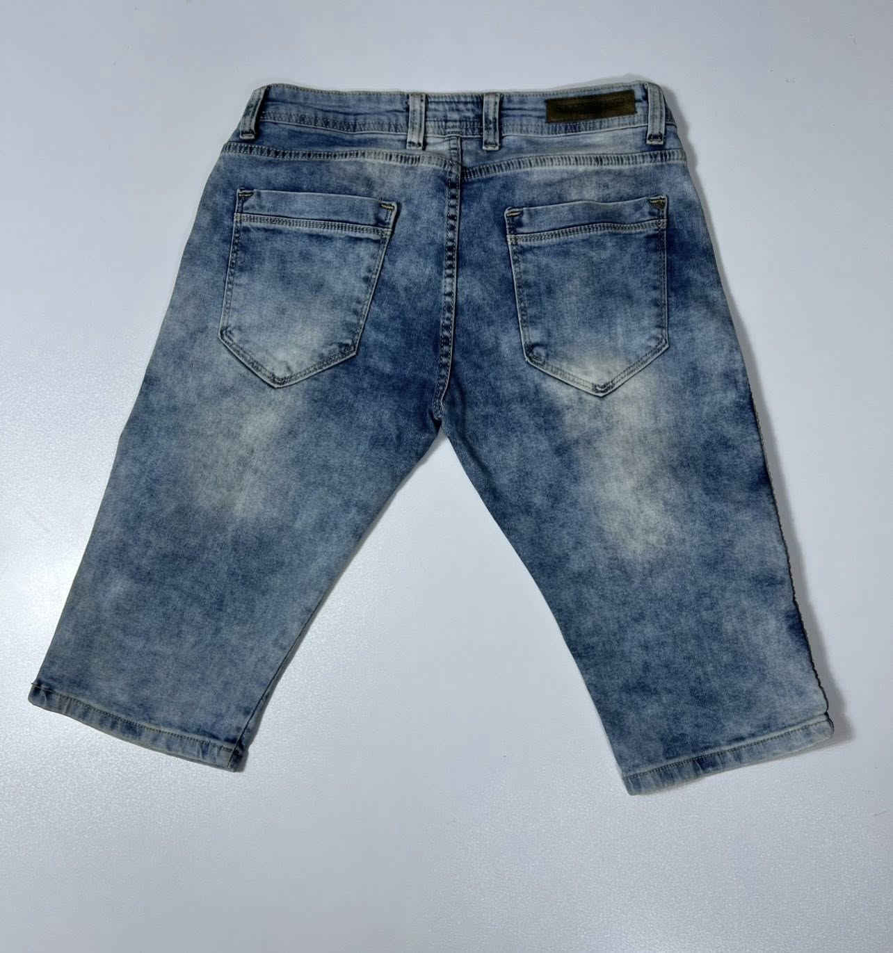 شورت نوادر ماركة لويس فيتون
ليكرا نضافه 💯
قياس 32
حجز خاص
تابع كل ماهو جديد ومميز ونادر
توصيل موجود 🚚


**إذا كنت صاحب هذا الإعلان وتريد حذفه لأي سبب، رجاءا أرسل رسالة إلى الدعم الفني**