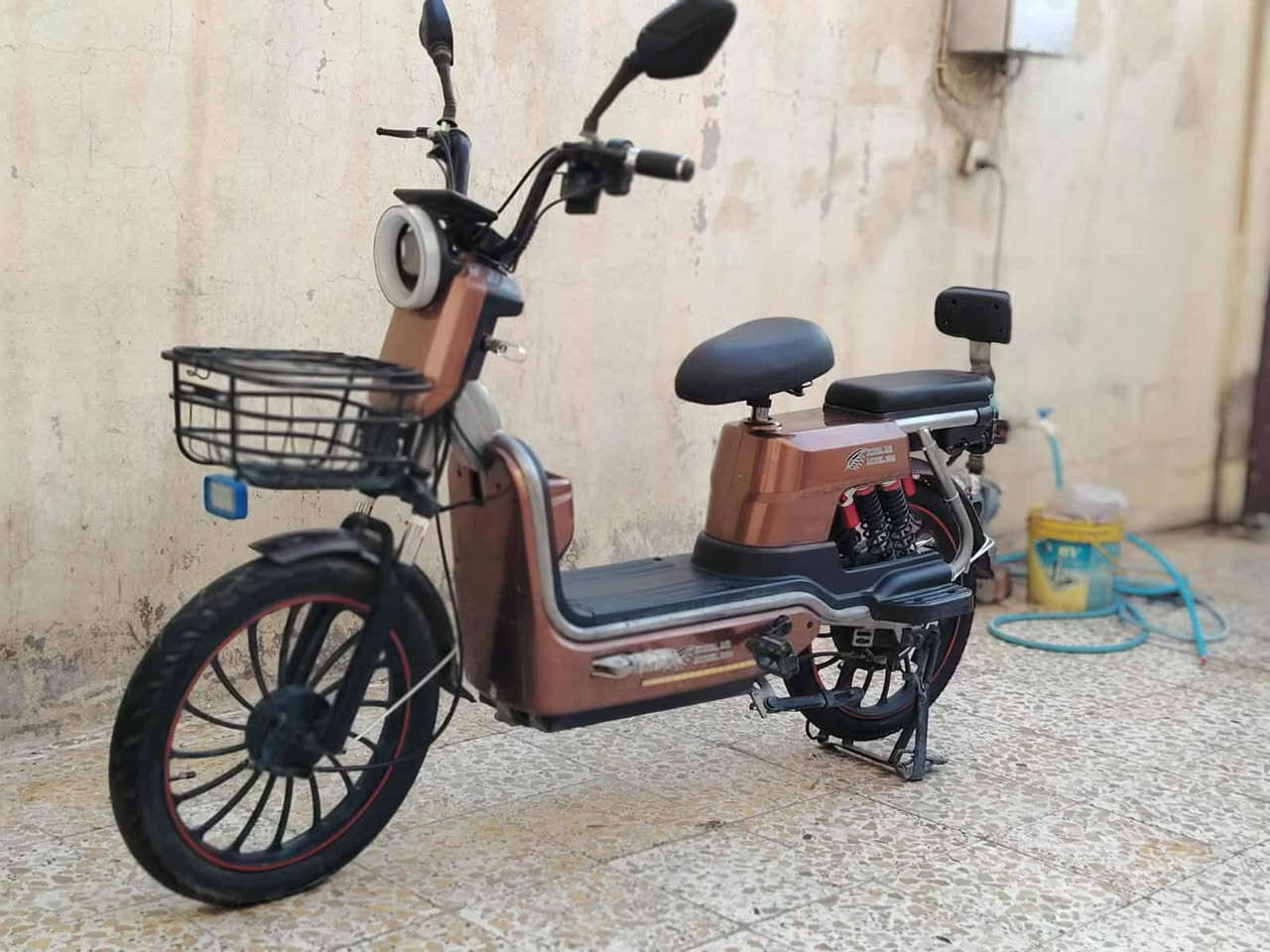 السلام عليكم دراجات للبيع الجبيره الجوزيه ايي عيب مابيها شغاله والصغيره بدون بطاريات بيع ومراوس حسب القناعه مكاني كركوك حي الاسرى والمفقودين قرب مول ماشاءالله رقمي خابرني وتئمر آمر ***********متواجد واتساب
