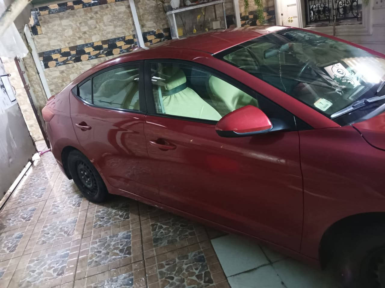 السلام عليكم النتره 2017 بأسمي مكفوله من التبديل صبغ شويه بالبنيد وربع الجنطه 115 بيه مجال او مراوس بسياره تكسي الرقم (***********)
