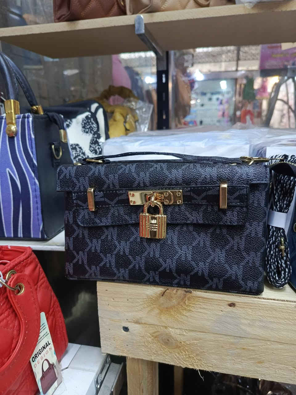 بعد انقطاع عدنا اليكم بموديلات جديده وراقيه


**إذا كنت صاحب هذا الإعلان وتريد حذفه لأي سبب، رجاءا أرسل رسالة إلى الدعم الفني**