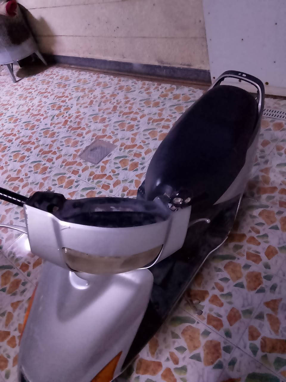 السلام عليكم اخوان دراجة فراشة البيع دراجة نضيفة المكينة مفتوح كهربائيات شقاله ناقصها باتري السعر 400المكان بصره ابل خصيب شارع ابو كوصرا الرقم ***********
