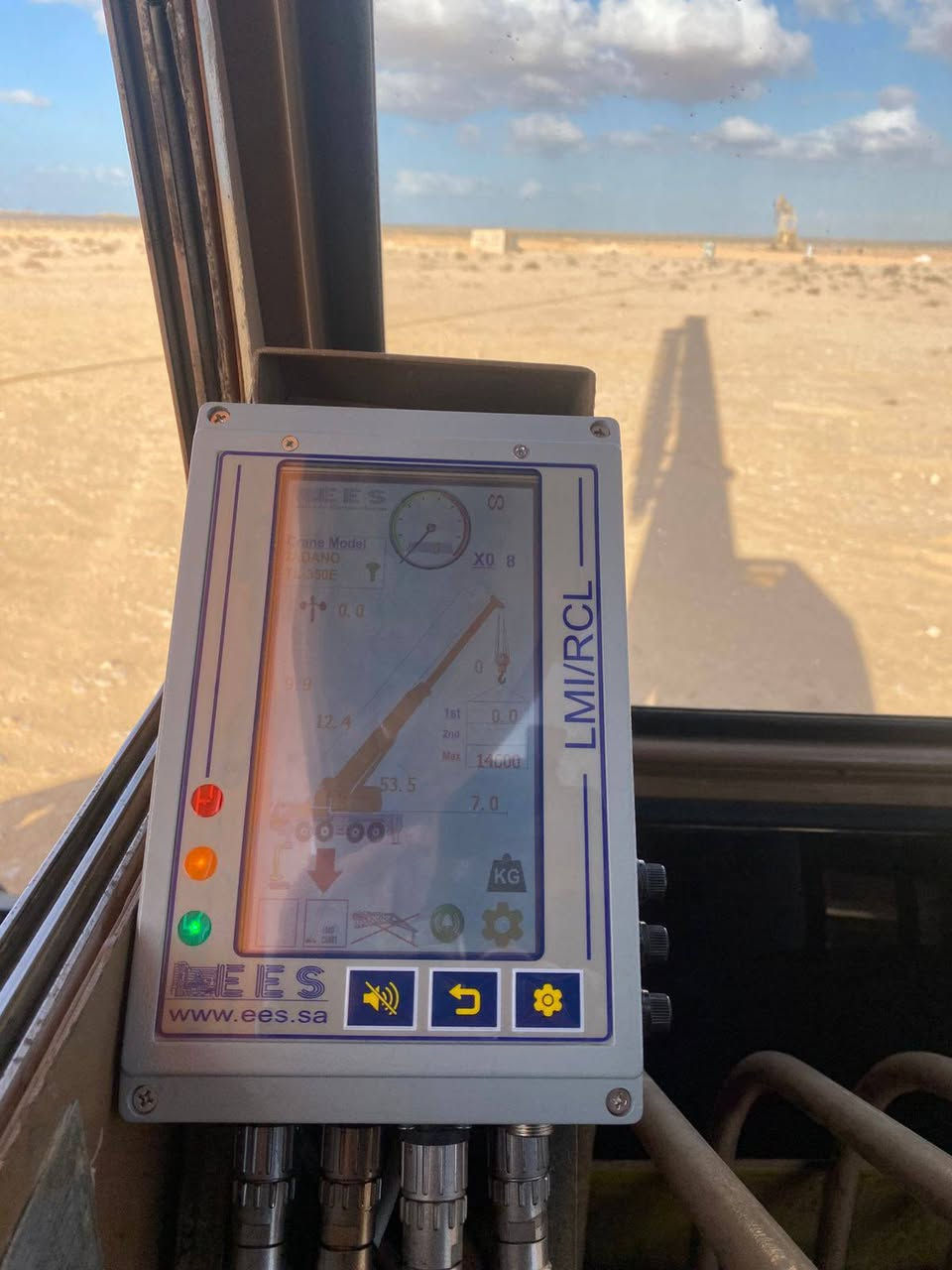 الاحدث و الاجدد بجمهورية مصر العربية و الوطن العربي 
#جهازك_في_الموقع 
أحدث نظام LMI لجميع انواع الاوناش الكرينات  – متوفر الآن

📌 جهاز أمان ذكي (LMI) للرافعات التلسكوبية

✅ يراقب الحمولة لحظة بلحظة
✅ يمنع التحميل الزائد (فصل تلقائي Cut-Off)
✅ تنبيهات صوتية وضوئية
✅ شاشة بيانات واضحة
✅ ضمان + تركيب + تدريب + دعم فني

📍 جاهز للتوريد والتركيب فورًا

🔧 أجهزة أصلية – جودة عالية – أسعار منافسة

🔶 المركز الرئيسي – مصر
📱 01005227098 ابو حمزه
      01092600070

🔶 فرع السعودية
🌐 www.ees.sa
📱 +966560681548

✅ وكلاؤنا في الوطن العرب

🇮🇶 العراق – م. فاخر الكردي
📱 +9647702772211

🇯🇴 الأردن – م. نسيم شاهين
📱 +962795872724

📣  اتصل الآن وخلي مشروعك بأيدٍ أمينة!
#جهازك_في_الموقع
