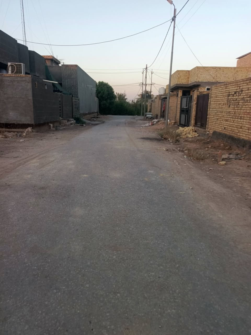 قطعه للبيع مجمع نبيل 200 متر متفونه وجهازه للبناه بلبدايه الستفسار على الرقم ***********
