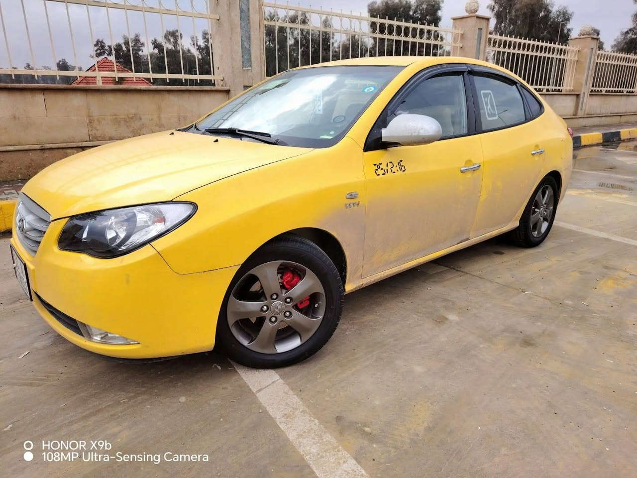 افنتي مقدس تكسي هيه غرمات صفر رقم بغداد نكليزي بسمي تريد وكلا تريد تحويل السيارة  جديدة سعر 110وبيهامجال سيارة بدون ضرار بس بوند امبدل اصلي بيها معجون تلقيط مل تكسي موديل 2007 مكان السيارة موصل حي المثاق ***********&&&***********
