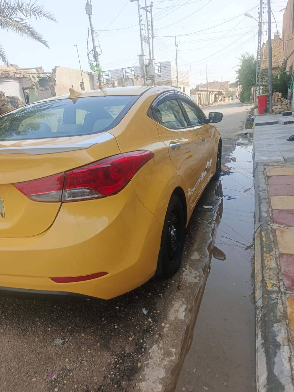 السلام عليكم النترا 2013 فول مواصفات حادثها جاملغ وبيها طخات بسيطة كلش السعر 95 
اتصال ***********
