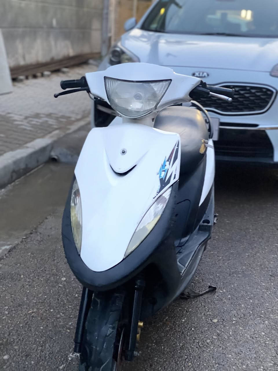 مناقصها كلشي اوراقها كامله دراجة رمبه كلشي شغال 700 وبيها مجال ***********واتساب فقط
