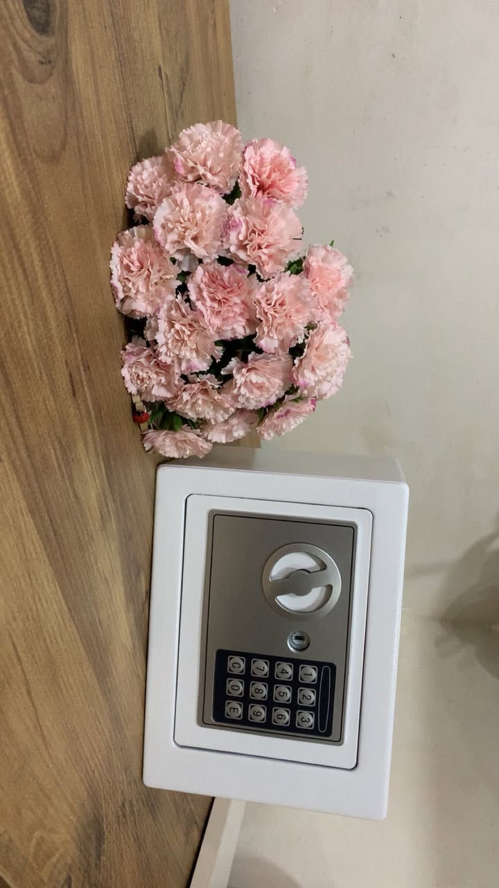 لۆک لۆک لۆک  قاسە لەناو پاکەت بەکۆد بە کلیل ئیشەکات چەن عەدەدێک بەردەستە بە سعر هەرزان

هەرکەسێک ویستی پەیوەندی بکات &&.  ***********

گەیاندن هەیە بۆ هەموو کوردستان
