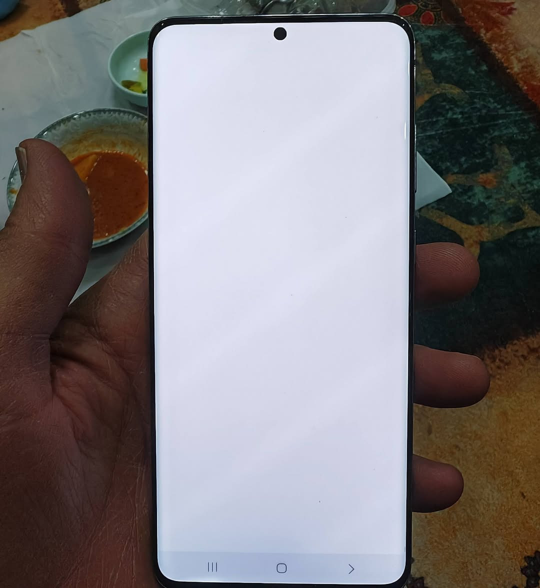 اس 20 بلاص 
رام 8 
ذاكره 128 
دبل سيم 
نظيف فقط مبدل الظهر 
سعر 150 الف دينار فقط 
اربيل قلعه *********** واتساب
