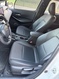 كورلا 2025  مكفوله كفاله عامه  ماشيه السياره 8500kmوقابل للزياده  جديد...