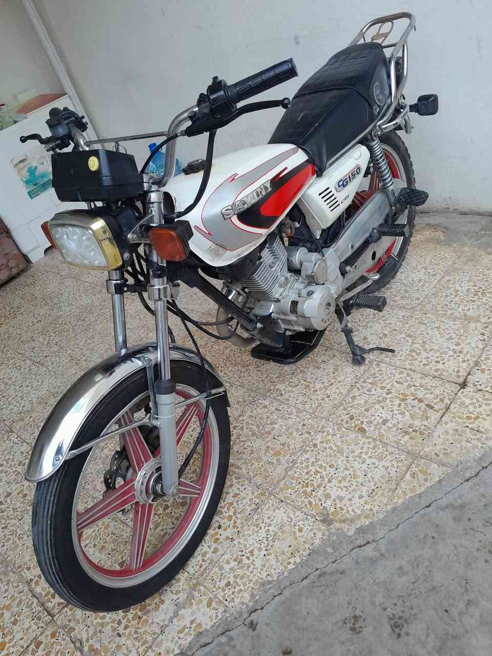 سافين مديل ٢٠٢٠ نضيف منفيس موجود كهرباء سلف شغال ما ناقصه شي ***********  السعر ٢٩٠ الف
