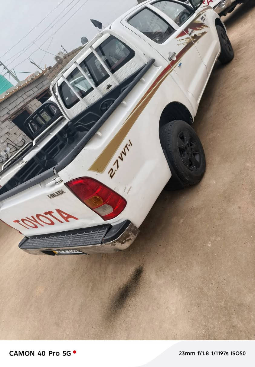 السلام عليكم بيكم 2008 تخم تاير حداده نص عمر (محرك بي خيط تنقيص)
بيه بجم صفحه سايق فقط و بيه باردات علمن سياره بسمي (112 رايدهه (جمعه شده لا تراسل ولا تخابر (***********)
