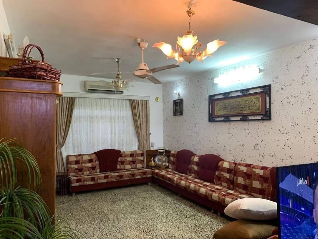 🔴 دار للبيع بحساب ارض 🏘🔑🔑FOR SALE 

🔴الموقع👀حي الرفاق قرب جامع الروضة المحمدية

🔴 ملك صرف طابو الزهور

🔴مساحة الدار ( 233 ) متر

🔴الواجهة (10) العمق (23)

🔴 طابقين 

🔴 يتكون من 4 غرف نوم وهول فوك وهول ارضي واستقبال ومطبخ وصحيات..

 🔴 بناء الدار 2000 يعني بحساب ارض وايضا يصلح للسكن

🔴للأستفسار عن عروضنا العقارية المتميزة وأسعارها ⤵️مراجعة

            🎖تاج الملوك للعقار🎖
     

🔴العراق↔️الموصل↔️ حي الاخاء سايدين كنيسة تايتنك مقابل البسة الأصدقاء أو ألتواصل معنآ ⤵️على الارقام
☎️(***********) ابو حسن
☎️(***********) ابو حسن
☎️(***********) ابو عماد 
☎️(***********) ابو عماد
