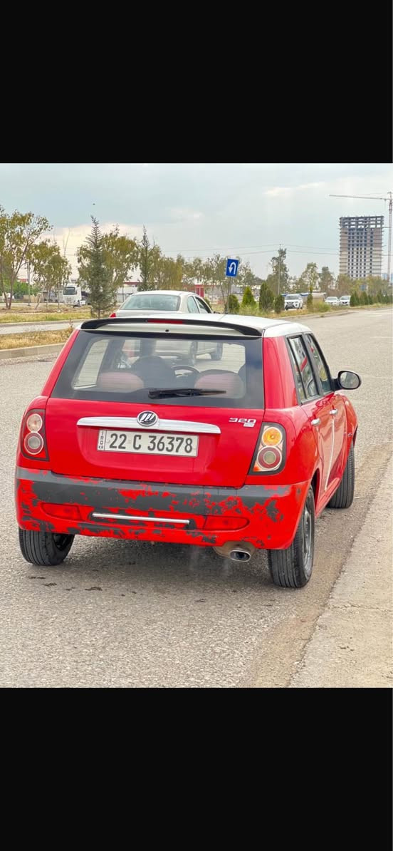 لیفان مۆدیل ٢٠١٣ گێر عادی دو جام کارەبایی تەبرید 
بەس دەرگای سایەقی صبغه یەک دوو جێی گچکەی ساردەکوتە بێ داخلی 
سەنەوی رەقەم نوێ
هەولێر /*********** أربيل, العراق
