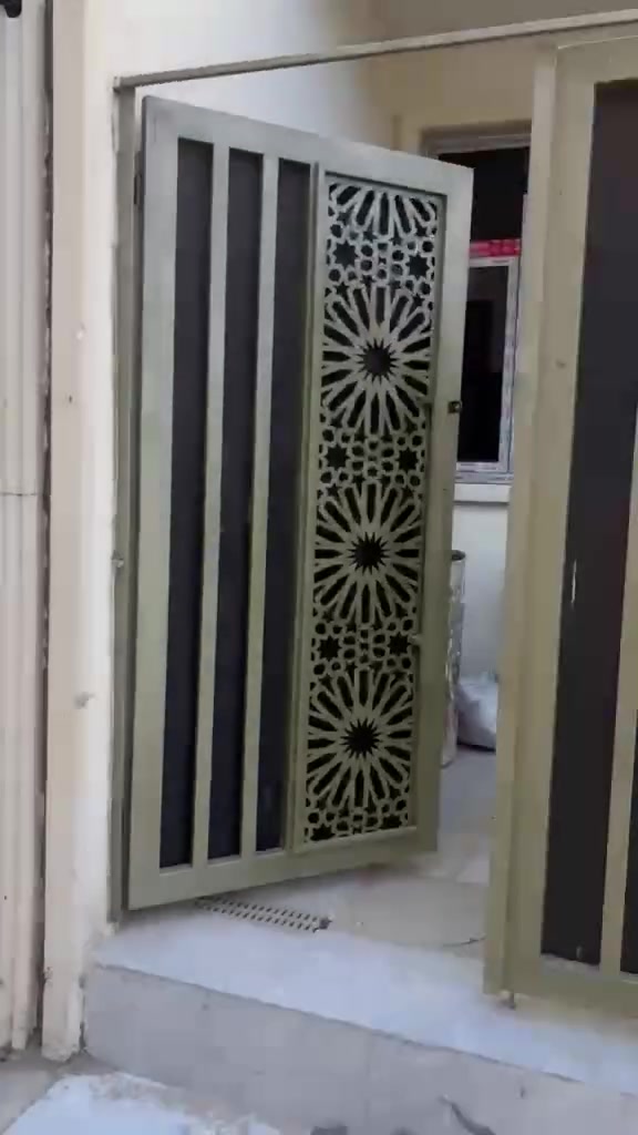 السلام عليكم بيت مساحته ٧٥ متر طابق واحد وبيتونا بنا جديد درجه أوله البيت ماجر ٣٠٠ بشهر بشارع بيت عنيد بنهايه للبيع بسعر مناسب للاستفسار الاتصال على هذا الرقم
***********
***********
