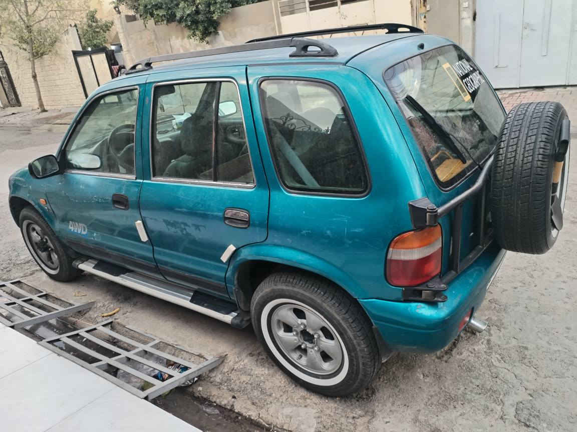 كيا سبورتج موديل 1996 صدر جديد طخم تاير جديد محرك مسكر كير محرك لوك دبل اكسل شغال كهربائيات كلها شغالة طخم قوايش وراديتر مروحة كهربائية كلها جديدة سيارة جاهزة ومتعوب عليها دواخل كلش نظيفة بيها بطاقة بنزين للبيع او مراوس السعر 48 ومجال 
*********** / *********** كركوك, العراق
