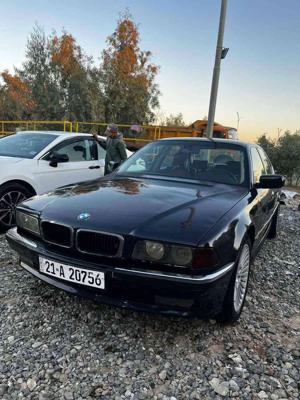 سلام عليكم سياره بي ام موديل ٩٥ رقم شمالي محرك ٨سلندر مسكر حجم ٤٤ محرك وكير جدد سنويه جديده تحويل مباشر  صدر تخم تاير تبريد ثلج تدفئه شغاله سياره جاهزه من كلشي تراي وين مايعجبك لسعر ٨٥ ورقه وبيها مجال شويه  او مراوس حسب لقناعه عنوان رمادي ٥كيلو  *********** ولمو شراي يعبر لمنشور
