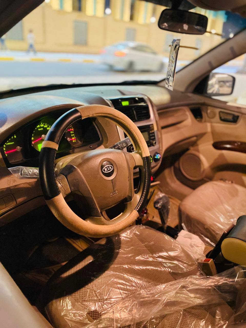 سبورتج ٢٠٠٧ كصة جنطة متوئم شمالي طبق الاصل مكينة ٢٠٠٠ دوش المرغوب بانزين بانزين اصل احله من الصور مكينة كير كفالة تبريد شغال ثلج مكانها واسط اتصال *********** مستعجل ع البيع سعرها ٤٠ مجالها حك جيتك جماعة ال٣٥ لتخابرني ولتتعب
