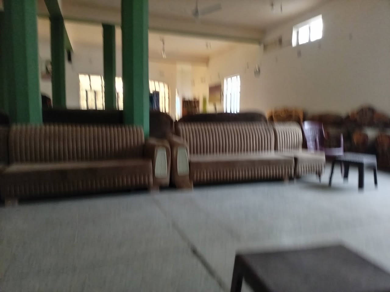 ٧ اتخامه للبيع مكلف بالنشر اتصل عالرقم ***********
