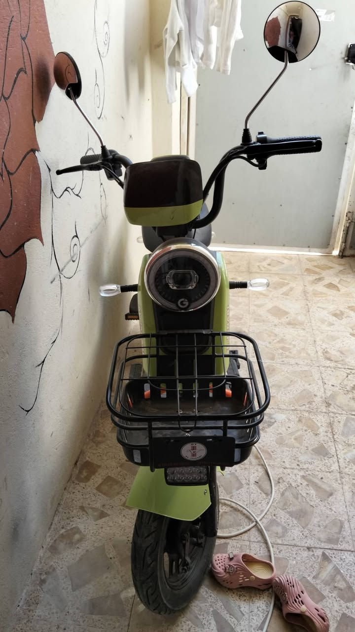 سلام عليكم دراجه شحن جديد ستخدام يوم واحد سعر 500 وبيها مجال ***********
