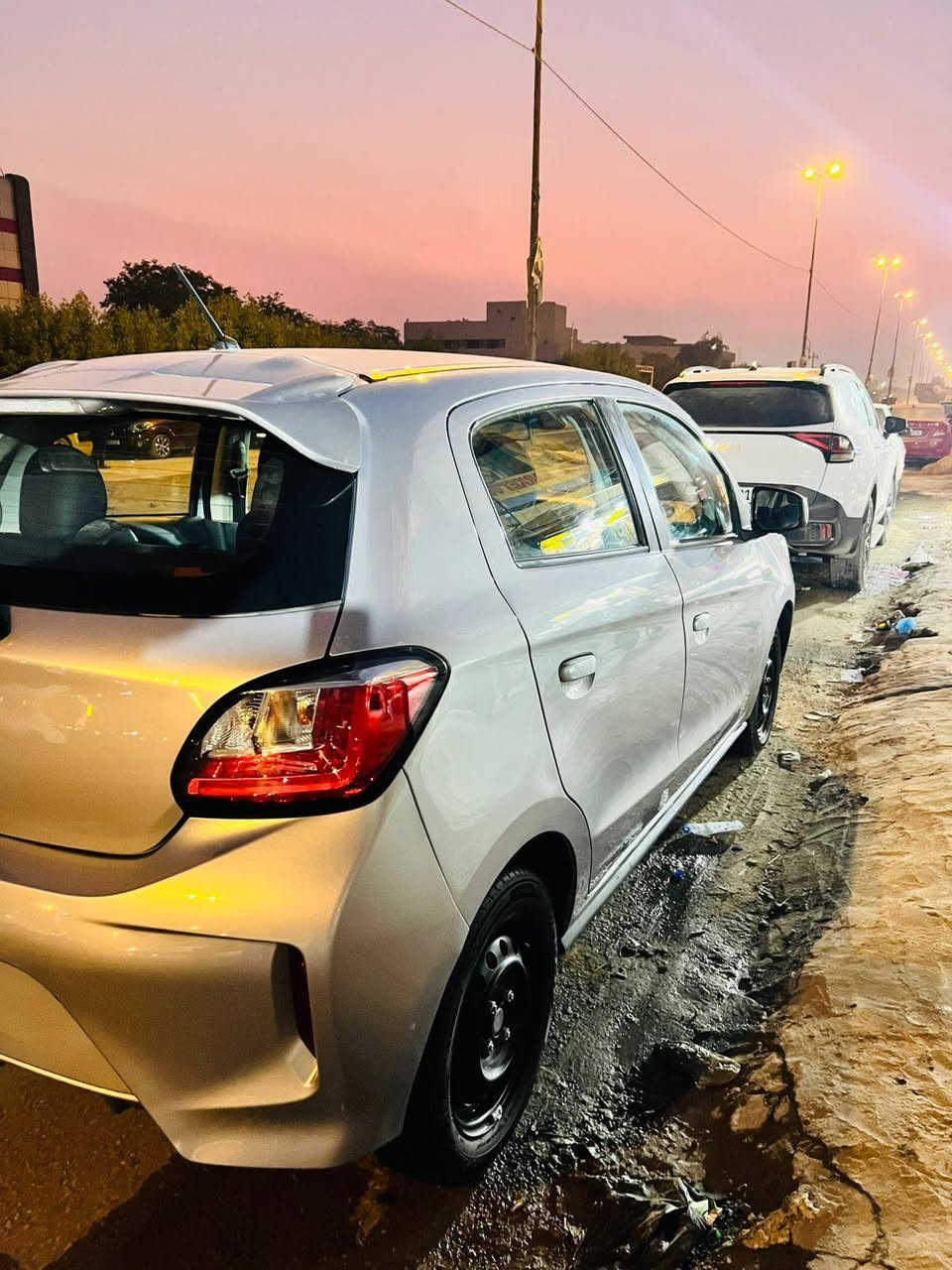 مسيوبيشي ميراج موديل 2024
حادثها باب و جاملغ جهت السايق تبدلن اصلي و حافت البنيد من جهت السايق نصبغت صور الحادث موجوده دخول جديد السياره زيرو ماشيه ٦ الاف رقم فحص باسمي
شاشه جبيره
تحكم ستيرن
سنتر لوك
شاشه قرائة اعطال

السعر ٨٥ قفل 
مكان السياره بالحله حي الزهراء
*********** حلة, بابل
