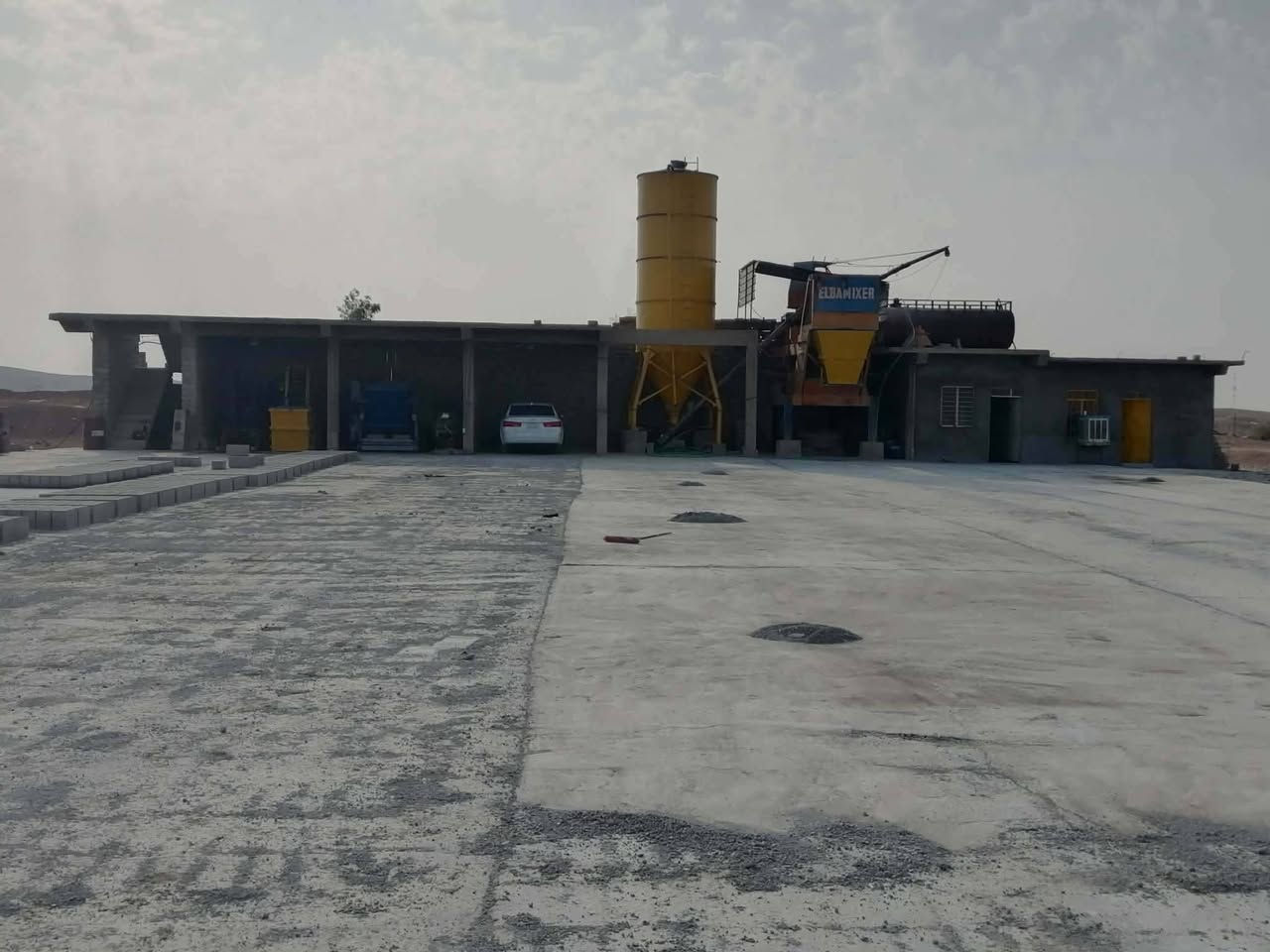 معمل بلوك للبيع
بيها خباطة + كرين + سايلو نوع البا كلها شغالة
كابسة + رافعتين مال هبط ومال بلوك
مولدة نوع سكانيا سعة الساحة ١٣ الف بلوك
عنوان المعمل تلعفر قرية العلو طريق الموصل 

لتفاصيل
***********
