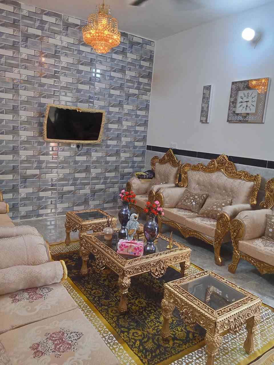 بيت مساحة 120 للبيع منطقة سبع قصور قرب سدة ثالث فرع بيت رفت حديث تفاصيل وفديوهات متكون من غرفتين وستقبال ومطبخ وصالة 120 مربع المساحة 120 مربع قاط ونص  ***********
