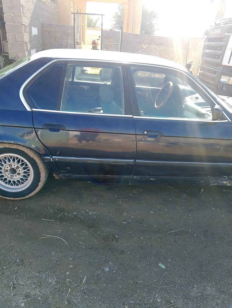 BMW. 735مكينه حاويه گير اوتو كهربايات شغاله تخم تايرجدير رقم انبارانگليزي سنويه لل30 السعر35المكان واسط للاستفسار***********. ***********مكلف بلنشر
