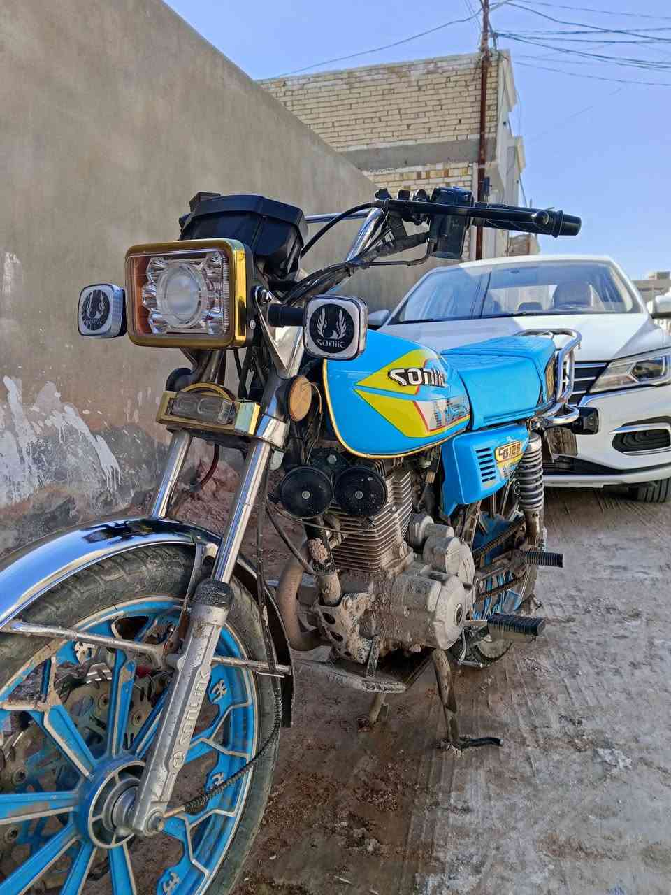 السلام عليكم
للبيع سونك 5 كير مكينة 200cc
دراجة معمرة بل جديد 
تانكي جديد كشن جديد 
تخم اشاير جديد 
زوج دبلات امامي جديد 
صالنصة كاتم 
دواسات 
جوزات 
ويل خلفي 
دشبول 
لايت امامي 
كلجات 
كابريتة 
رقم نجف بسم واحد صاحبي 
السعر مليون و200
للأستفسار ***********
