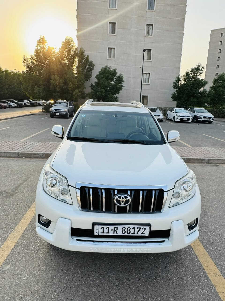 السلام عليكم للبيع برادو موديل 2013 TX.Lكويتيه ماشيه 157 الف سياره رقم بغداد تحويل مباشر سونارهة مرفق مع صور 
المواصفات :
 محرك 6 سلندر 
سياره فتحه 
سياره دبل تانكي 
كامره خلفيه 
شاشه اندرويد 
مري شفط 
فور ويل 
اشاير بل مري 
سياره بصمه عدد 2
__________________________
مكان السياره بغداد حي العدل
***********
السعر294 ورقه وبيهة مجال لشراي
ترهم مراوس حس القناعه
