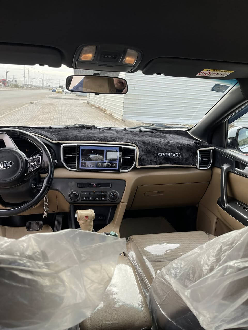 سبورتج للبيع موديل 2019خليجي مكفولة من لصبغ وتبديل فقط بارد اثر شخط بالباب ومسويهن كارت كير مكينة تبريد تتفئه شركة حساسات خليفي امامي شاشة كامرة تحكمات ستيرن ثلاث انضمة قيادة سيارة بعدها على وضع الشركة ماشية 49حقيقي باسمي لسعر 194وميها مجال قليل مكان سيارة لكرخ تقاطع درويش ***********
