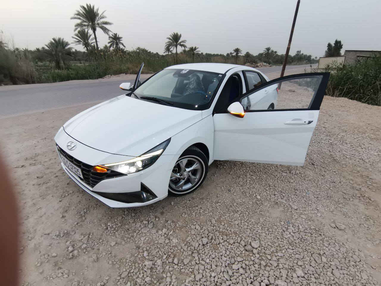 السلام عليكم ، النترا أفانتي للبيع موديل 2021 وارد كوري ، بيه صبغ الباب والجاملغ الخلفي عكس السايق مثل ما موضح بالسونار ، السعر 142 ورقة ، السيارة موجودة في النجف (الحيرة) هاتف *********** (غير متواجد في إلفيس)
