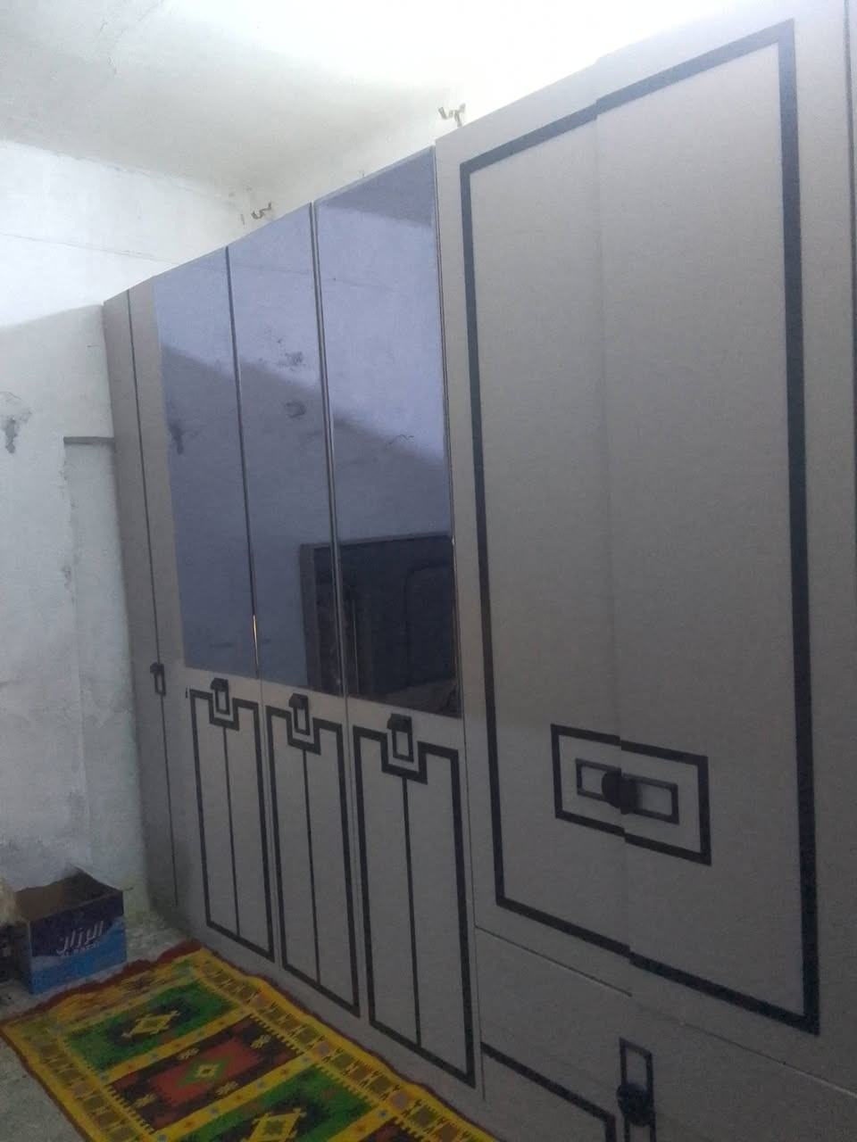 السلام عليكم من رخصة لادمن عندي غرفه للبيع استعمال قليل جدا قبل شهرين مشتريتهاا 750 بيهاا مجال لتواصل عبر الرقم***********
