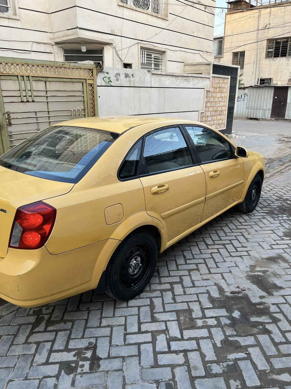 اوبترة شركة عامة موديل 2011 مكينة 2000 بيهة خيط بخار قليل للبيع السيارة  ب 62 بدون ضربة بدون صبغ  رقم بغداد 
الاستفسار ***********
