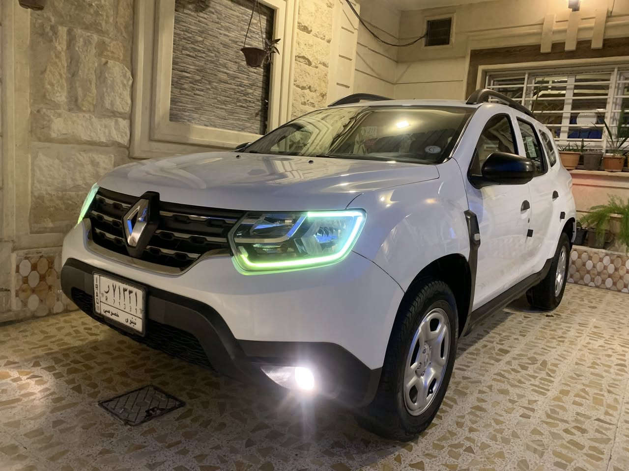 رينو داستر 2019 الشركة المتحدة …السيارة كلين بدون ضرر بدون صبغ  …محرك 1600 ياباني المرغوب…كير اوتوماتيك 6نمر…داخل لونين عسلي واسود  المميز…  والمواصفات المعروفة….رقم نينوى الشرعي بالموصل تحويل مباشر…. السيارة بلادية  جديدة على وضع الوكالة …السعر النهائي95 للاستفسار *********** مكانها الموصل
