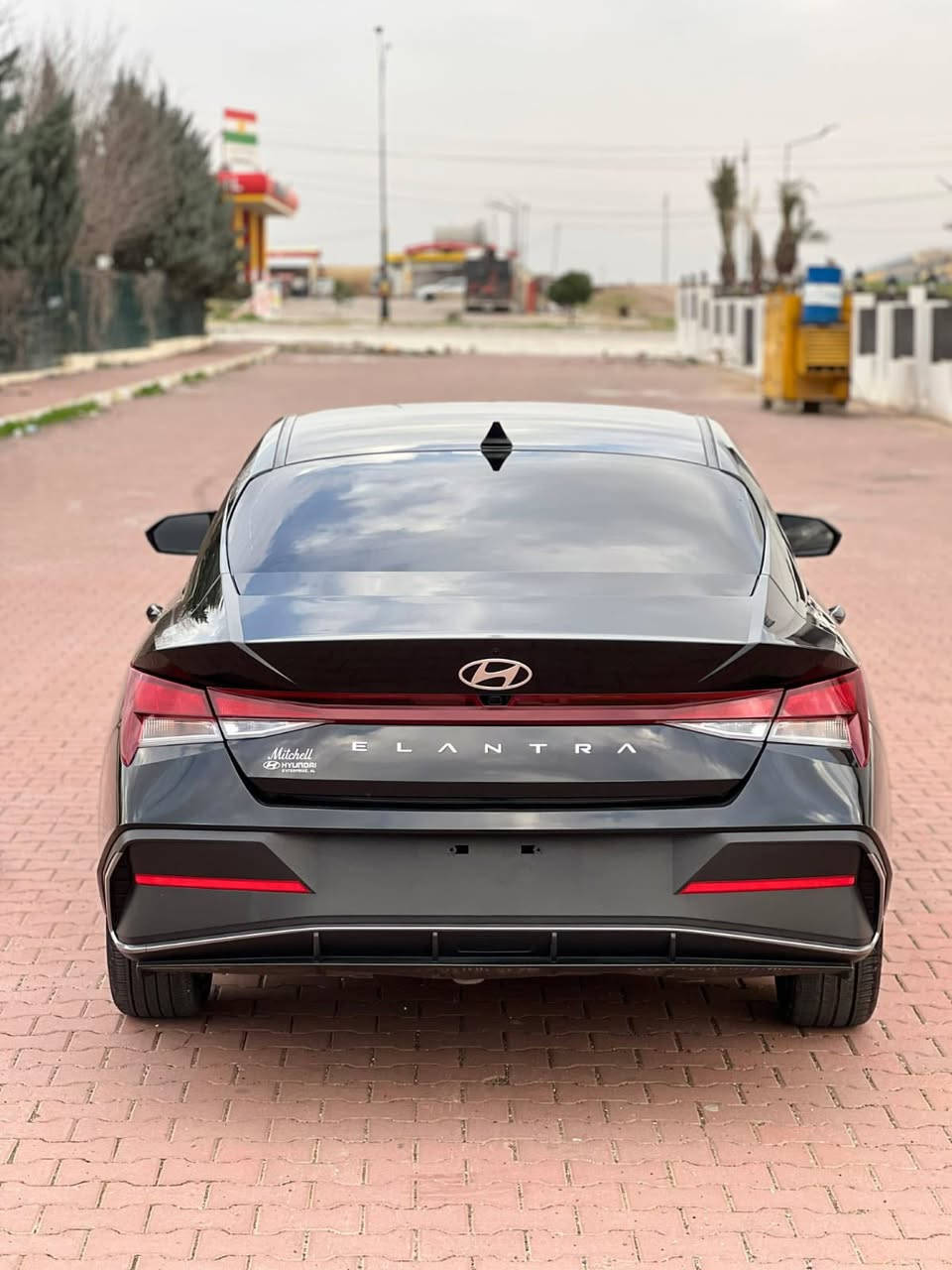 السلام عليكم 
للبيع هونداي النترا اسود 2024 SEL
محرك 20 دوش
ماشي 23 الف ميل 
سيارة بدون قطرة صبغ شرط 
بس بيها راس بنيد تعديل 
ارباك بس ستيرن طاك 
سياره بدون كلير أمريكي شرط
سياره بدون شخوط و رصعات و بقصات 
سياره بدون رقم ترقيم شمالي فقط 
تكلفة رقم 11.5 ورقه ونص
ملاحظة صوار حادث موجوده في المنشور 

السعر قفل 142 ورقه بدون اي مجال رجاء
اي استفسار عن سيارة خاص مفتوح 
اخوكم ديار ابو عمر 
*********** واتساب 
*********** 
عنوان أربيل معارض السيارات شارع 100
