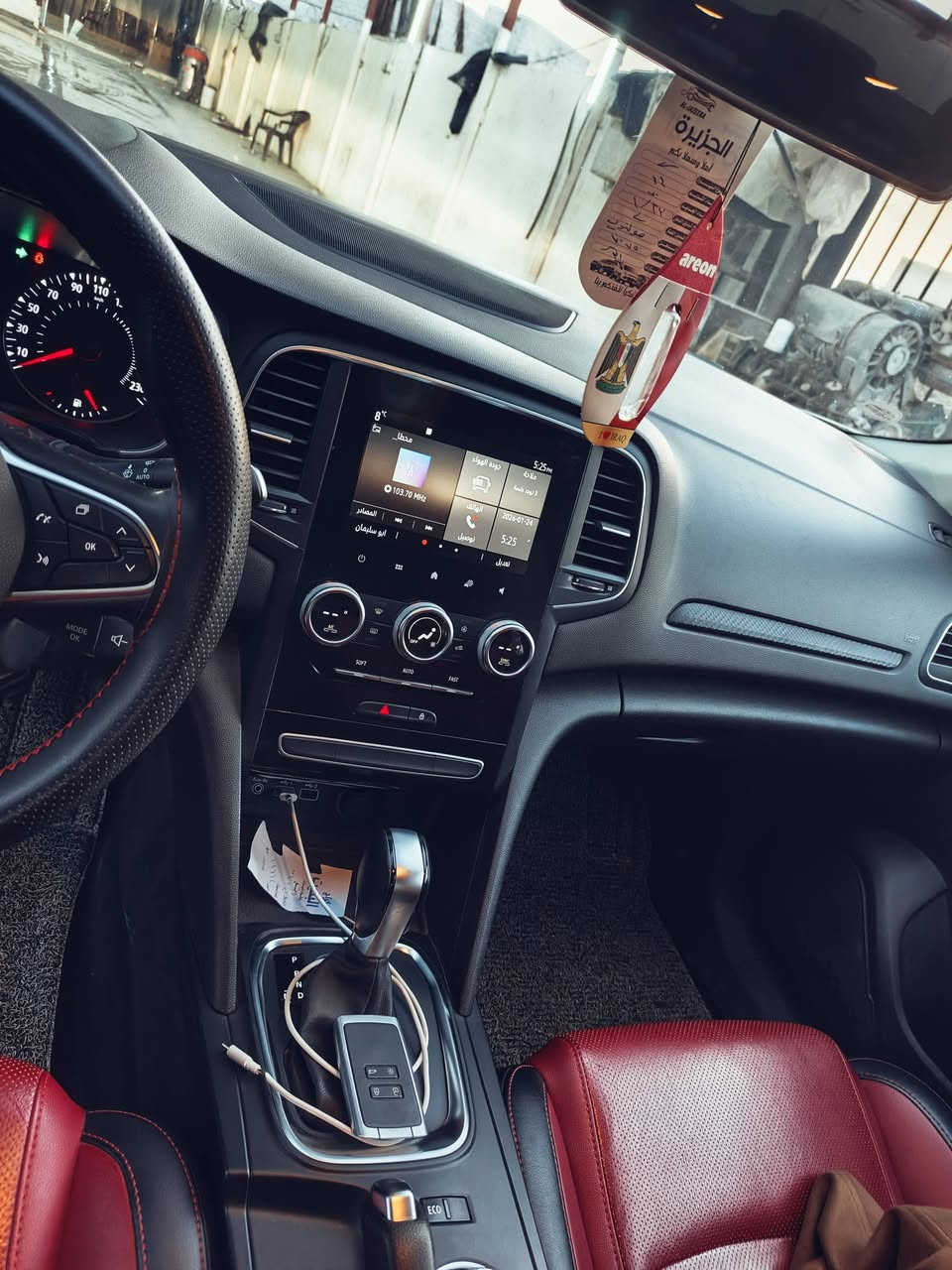 رينو ميكان  للبيع كامل مواصفات عدا الفتحة 2023 ماشيه 66 الف رقم أربيل. مكاني بغداد. ***********
