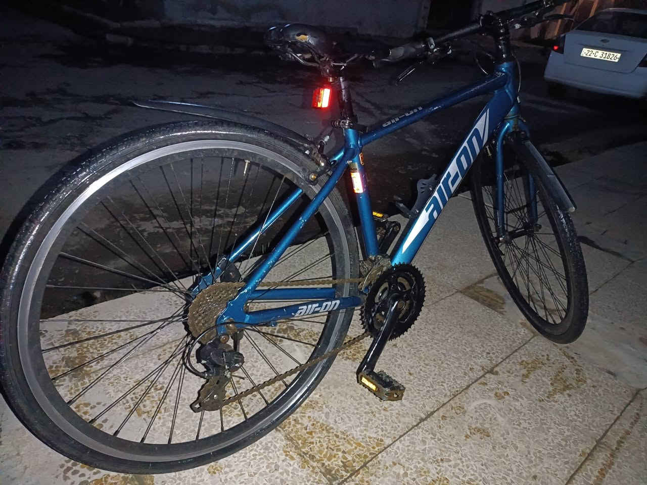 بيسكل للبيع ماركه air_00
C700 
حجم 28 
بيسكل نضيف 
السعر 150 وبي مجال


**إذا كنت صاحب هذا الإعلان وتريد حذفه لأي سبب، رجاءا أرسل رسالة إلى الدعم الفني**