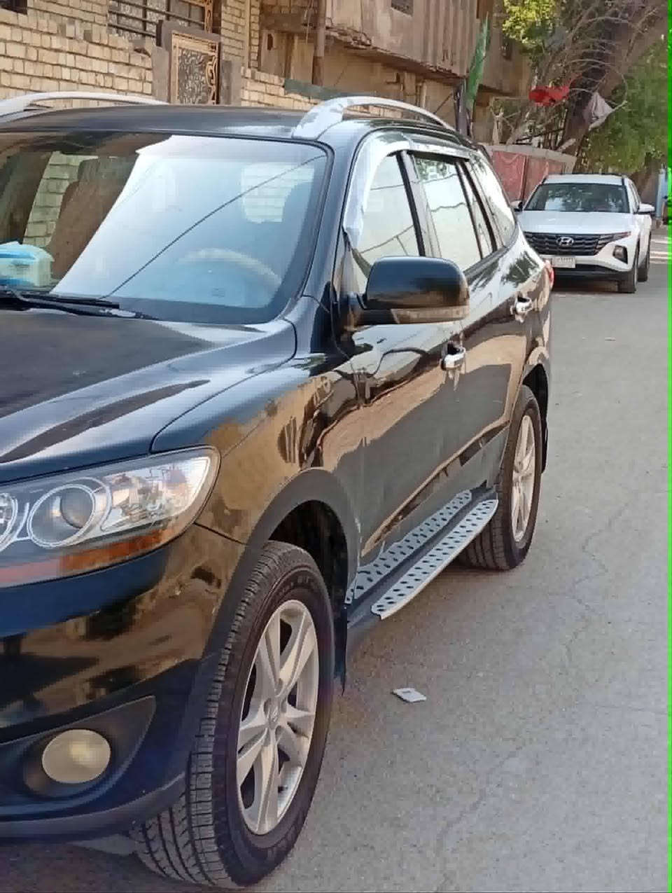 السلام عليكم
سنتافي 2010 الرقم كربلاء المقدسه 
سبعه راكب 
مكينه اربعه اسلندر
2400
ثلاث قطع تبريد 
مابيها صبغ او تبديل 
الرقم *********** 
بغداد مدينه الصدر
