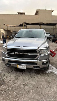 السلام  عليكم  لبيع رام موديل 2021 ماشية 72ميل حادثها بدي سيارة نضيفة ...