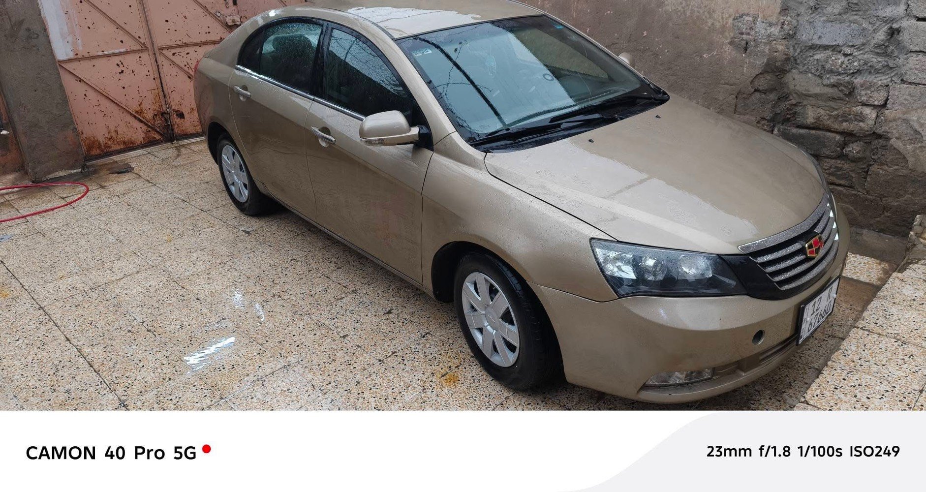 سلام عليكم 
جيلي ام كراند مديل 2013 مصبوغه عام بيها  مكانات معجون كير ومحرك شرط تبريد عاطل  بيها طخه جاملق ورة طخم نضيف تايرات جديدة كهربائيات كلها شغاله اقتصادية بانزين سعرها 45 وبيها مجال قليل وترهم مراوس