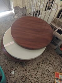 طاولات • للبيع • ديكور