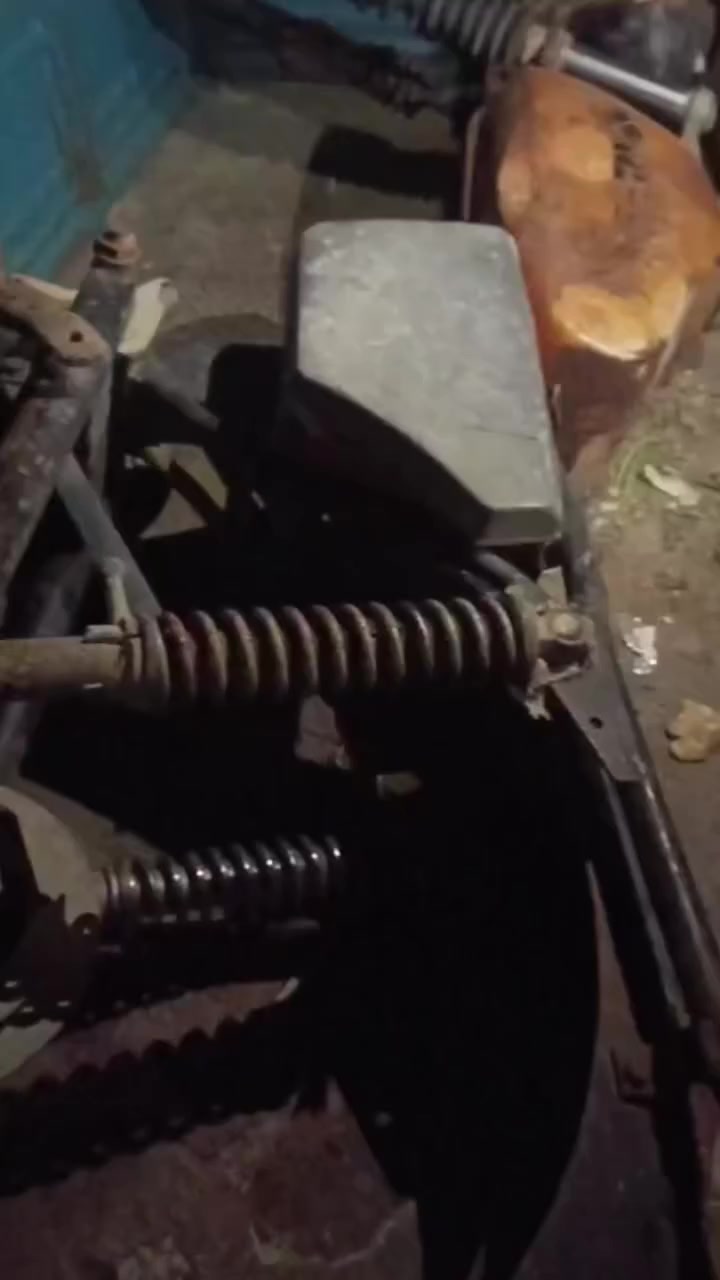 للبيع دراجه mz 82  دراجه خير من الله رقم بصره
كصه 2 
كهربائيات شغاله 
نقص مابيها بس اخبط دهن وبانزين واطلع 
+لشاصي والغراض البي السعر خاص


**إذا كنت صاحب هذا الإعلان وتريد حذفه لأي سبب، رجاءا أرسل رسالة إلى الدعم الفني**