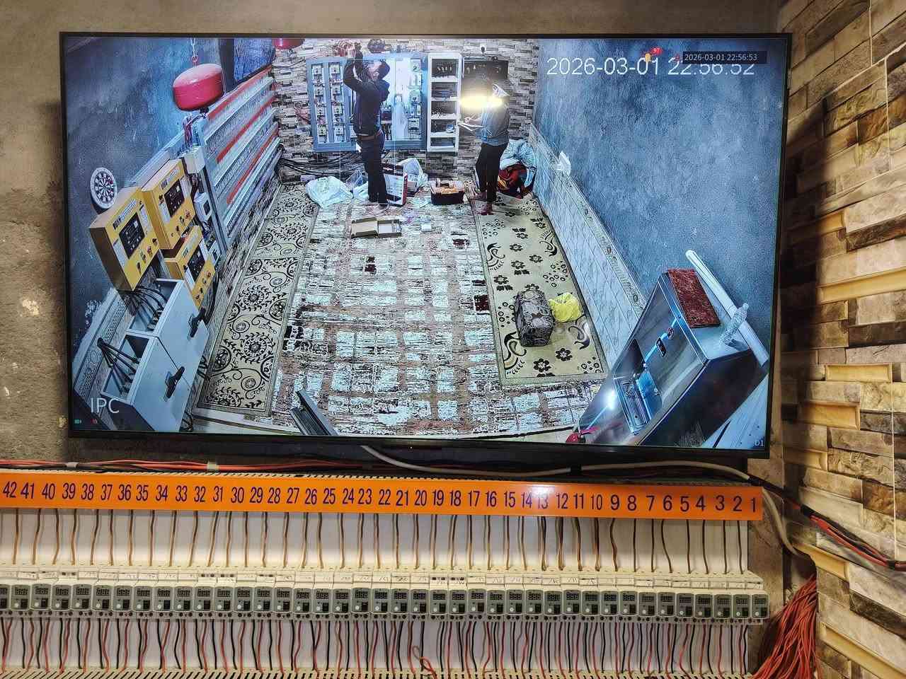 موقع عمل رقم 097
♦️تم تأمين احد المولدات الاهلية في الناصرية / سومر
♦️بمنظومة كاميرات نظام (ip) عدد (4) بأعلى المواصفات 
                           🔸شعارنا🔸
#جودة_العمل▪️ #سرعة_الانجاز▪️ #اتقان_التنفيذ
--------------------------------------
                  نتابع معكم جودة ما نقدمة لكم
                             تفاصيل العمل :-

♦️ منظومة كاميرات نظام ip من شركة Dahua  

♦️ كاميرات خارجية Dahua عدد ( 4 ) دقة وضوح 8MP
 
♦️تركيب كاميرا عدسة مزوجة بزاوية 180ْ عين البومة

♦️ ربط جهاز تسجيل NVR Dahua 8ch 4k 

♦️ تركيب هارد خزن سعة 2TB نوع Segate ضمان سنة

♦️ نوع الكيبل المستخدم Blue storm CAT6 

♦️ شاشة نوع TCL حجم 55 وضوح 4K حقيقي

♦️ تم تجهيز مواد العمل من " مكتب المرتضى للكاميرات والالكترونيات  " الوكيل الرسمي لشركة Dahua في ذي قار

♦️ تقنية التصوير الملون full color لد وصوت

♦️ الكاميرات بزاوية رؤية 2.8mm تدعم تسجيل الصوت
---------------------------------------
مستعدين لتنفيذ المنظومات ادناة

♦️منظومات كاميرات المراقبة CCTV 
♦️منظومات الإنترنت Network System
♦️منظومات الصوت Sound System
♦️منظومة الانذار المبكر عن الحريق Fire Alarm 

---------------------------------------
من اجل خلق مجتمع امن وذكي وللحد من الجرائم وعمليات السرقة وتوفير حماية للممتلكات الخاصة والعامة
               ((((في محافظة ذي قار - الناصرية ))))) 
مستعدين لتنصيب وصيانة كاميرات المراقبة في ( المنازل / المحال التجارية / الشركات / المدارس / المشاريع / المعامل / الدوائر الحكومية )
بوجود كادر هندسي وفني احترافي متخصص وبأسعار مناسبة

متمرسين علئ كافة انواع الكاميرات نظام ip + انلوك
( Dahua /Hikvision / Aswar / XVision / HiLook / Unv /ezviz / Axsis/ Samsung / tindy)

1)تنصيب وبرمجة وصيانة كاميرات ip + انلوك
2)تنصيب وبرمجة وصيانة وتحديث  اجهزة NVR + DVR
3) برمجة ونصب الكاميرات المتحركة PTZ
4) برمجة ونصب كاميرات ال WiFi وربطها علئ الهاتف
5)نصب وبرمجة كاميرات التقاط ارقام السيارات ANPR
6) برمجة وادارة ستورجات الخزن  وسستمة المنظومات والمشاريع الكبيرة 
7) برمجة النانوات وربطها لنقل صورة الكاميرات لمسافات بعيدة P2P
8)تأسيس وتسليك وتفييش جميع انواع الكيبلات RG45 و BNC وبكافة الطرق ( ترانك / بوري / فلكسيبل / دفن / ظاهري) 

للتواصل معنا :
فيس بوك : القمة لتنصيب وصيانة كاميرات المراقبة
واتساب : ***********
انستكرام : alqama.97

-------------------------------
 #القمة_لكاميرات_المراقبة #cctv_iraq #cctv_camera_installing #تنصيب_كامرات #كاميرات_مراقبة_منازل #كاميرات #كاميرات_المراقبة #كاميرات_متحركة #كاميرات #فني_كاميرات_مراقبة #dahua #dahuatechnology #dahuamena #hikvision #hikvisioncctv #hikvision_cctv
#Aswar #unv #العراق #الناصريه #ذي_قار #شارع_الامام_علي #حي_الشهداء #جا_غير_هي_الناصرية #جا_غير_احنه_ولد_الناصريه #الناصرية_الان #تركيب_كاميرات_مراقبة
شركة المشكاة الكهف لكاميرات المراقبة وشبكات الإنترنت Hikvision Dahua Technology علي عبد الله السهلاني 4K هيثم عباس Dahua Technology MENA 
 Hilook Distributor in Iraq     Aswar Academy  شركة شمس المعرفة Dahua Technology  MENA   شركة المشكاة  المشكاة    AL-NABAA  Hikvision 4K هيثم عباس ركن التقنية للحلول التكنولوجية ***********  Thi Hikvision  CCTV     مجموعة زوم العدسة    شركة الليث ذ.م.م  Dahua Technology MENA  Saudi   شركة رؤيا بابل للحلول الأمنية  Dahua Technology   Aswar r الكهف لكاميرات المراقبة وشبكات الإنترنت  لكاميرات المراقبة وشبكات الإنترنت  لكاميرات المراقبة وشبكات الإن 
   AHMED MUNEER Techno
Hikvision  Ezviz Distributor in lraq
