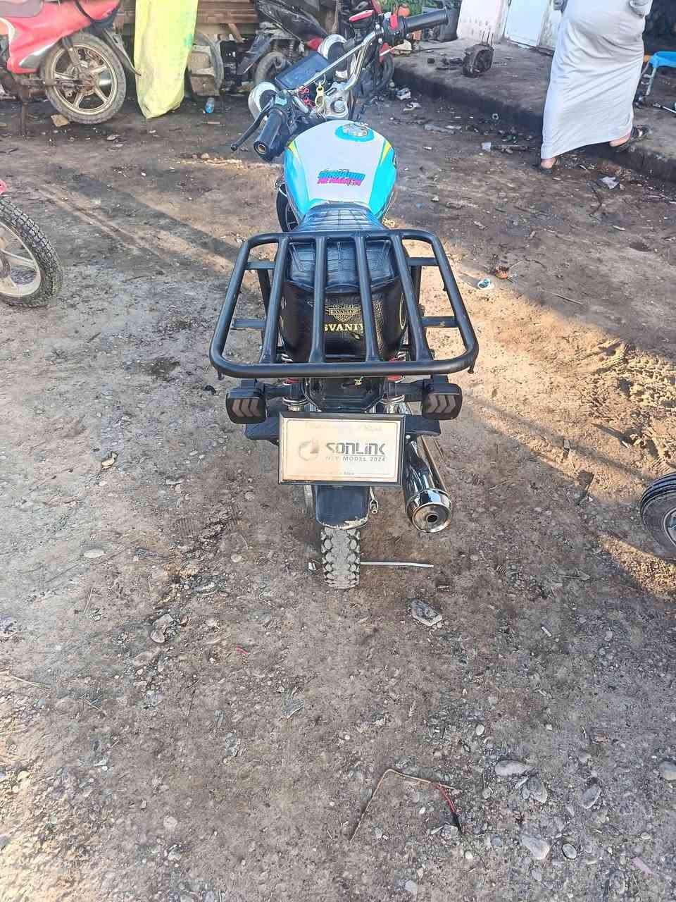 سلام عليكم شباب دراجه إيراني خمسه كير للبيع موديل 2025 محرك 200 *********** بي وتساب رقم ***********
