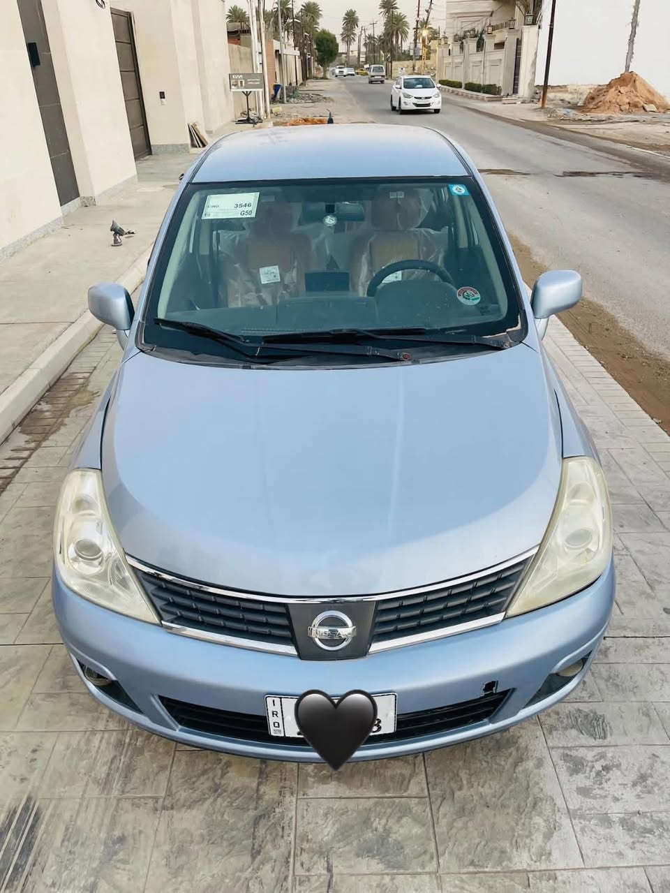 السلام عليكم
نيسان فيرسا 
2009
رقم بغداد انكليزي جديد باسمي 
مكينه 2000
كير مكينه مكفولات
مصبوغه احزام للجماليه  
تبريد ثلج + تدفئه 
صدر امامي خلفي جديد 
شاشه اندرويد 
 ويلكب + تخم تاير جديد 
 حساسات خلفيه 
العنوان بغداد الدوره 
السعر 75 بيه مجال 
***********
