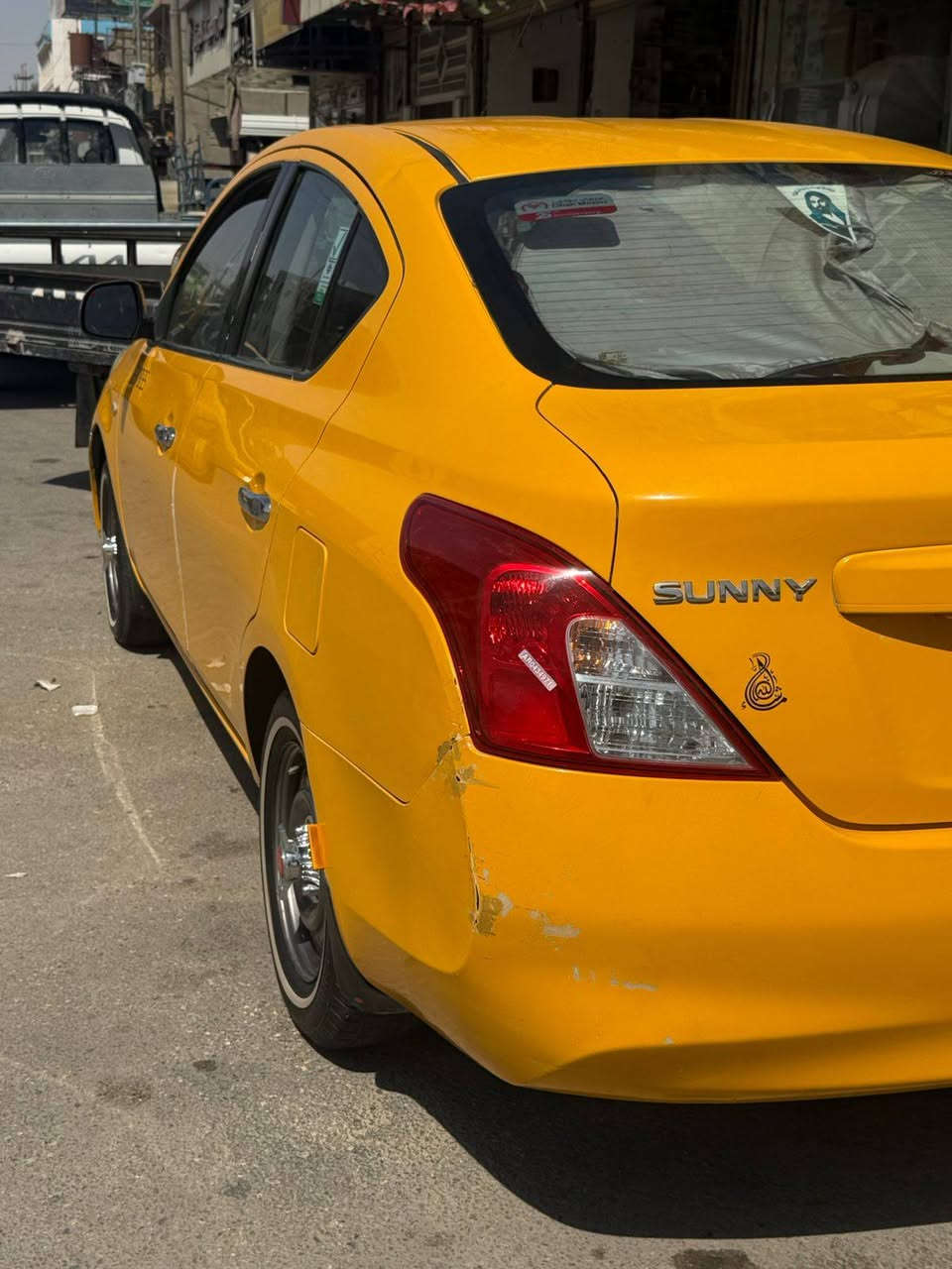 نيسان صني ٢٠١٤ كير عادي مكفوله ما عده باب لوره سايك بي ضربه السعر 85 وبي مجال ***********
