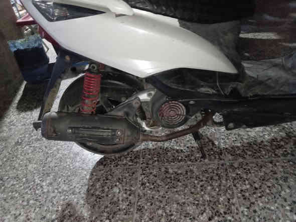 السلام عليكم دراجة ثعلب 140 كلشي شغال مامفتوحة ابد نگرة سلف مكان بغداد المعامل السعر 450 هذه رقمي لتواصل ***********
