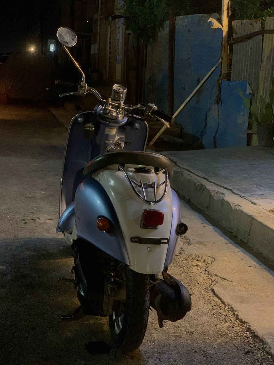 السلام عليكم
دراجه كلاسك للبيع دراجه بلاديه كفرات سلف مكينه كهربائيات قفل تاير كله شغال دراجه شلعه ومعدل خير من الله السعر 250 الف
مكاني بغداد الشعب للتواصل : ***********
