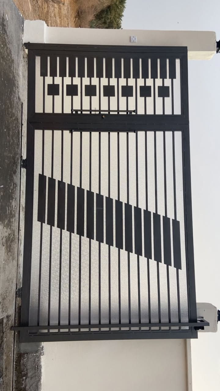 جانب من اعمال معمل الراحة للالمنيوم 
مستعدون لعمل جميع أنواع الأبواب والشبابيك الالمنيوم/pvc بكافة احجامها و انواعها 
كل هذا يكون حسب رغبة الزبائن الكرام
العنوان : الانبار _ هيت_شارع الجبل 
للحجز والاستفسار الاتصال ***********
